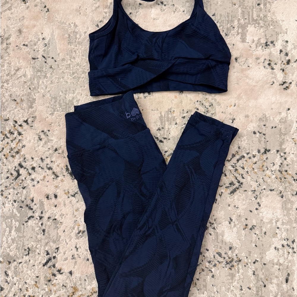 Booty by Brabants Navy Textured Sports Bra and Leggings Set